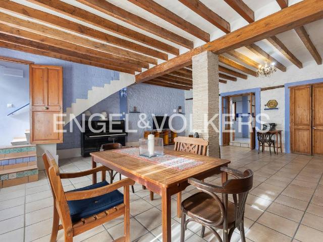 Casa adosada en Venta en Centro Urbano