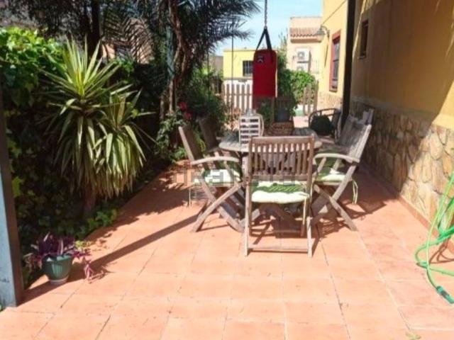 Casa adosada en Venta en Centro