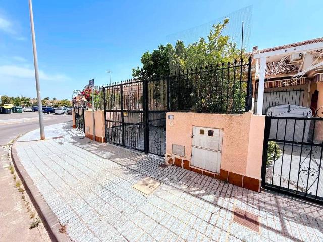 Casa adosada en Venta en Centro