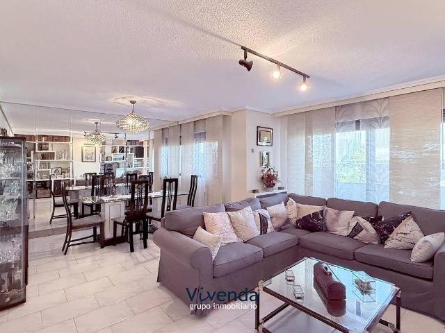 Casa adosada en Venta en Centro