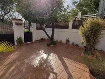 Casa adosada en Venta en Centro