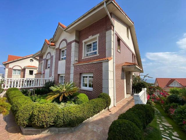 Casa adosada en Venta en Centro