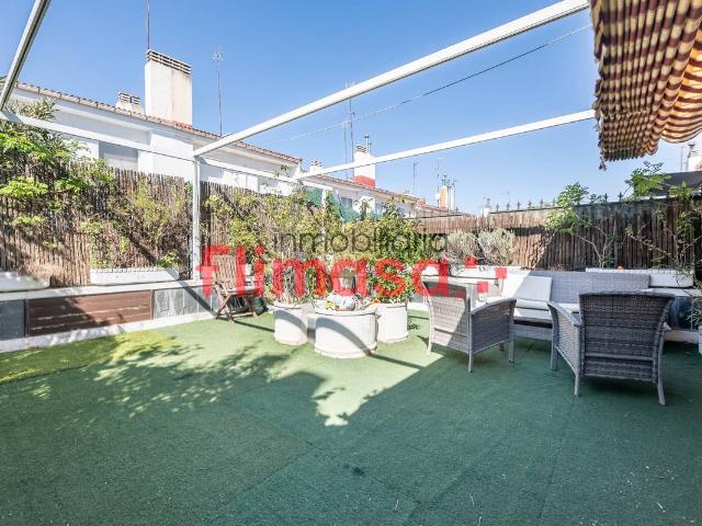 Casa adosada en Venta en Centro