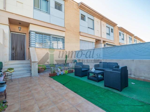 Casa adosada en Venta en Centro
