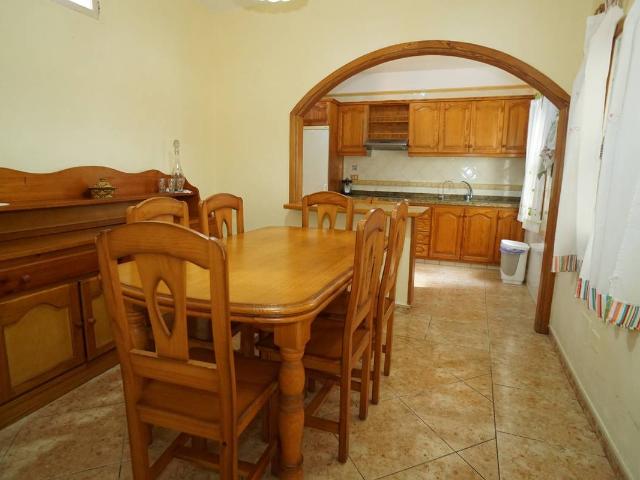 Casa adosada en Venta en Centro