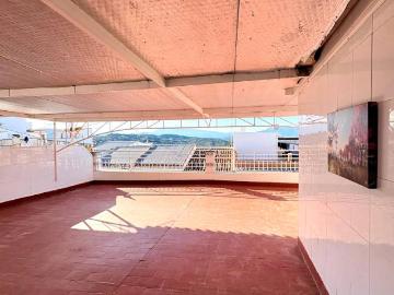 Casa adosada en Venta en Centro