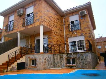 Casa adosada en Venta en Centro