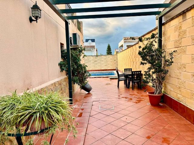 Casa adosada en Venta en Centro