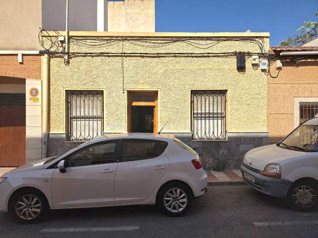 Casa adosada en Venta en Centro