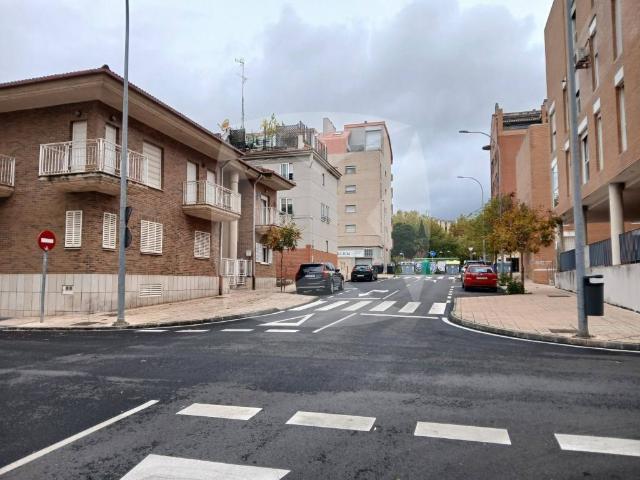Casa adosada en Venta en Centro