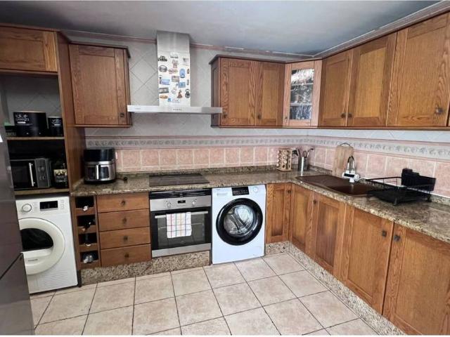 Casa adosada en Venta en Centro