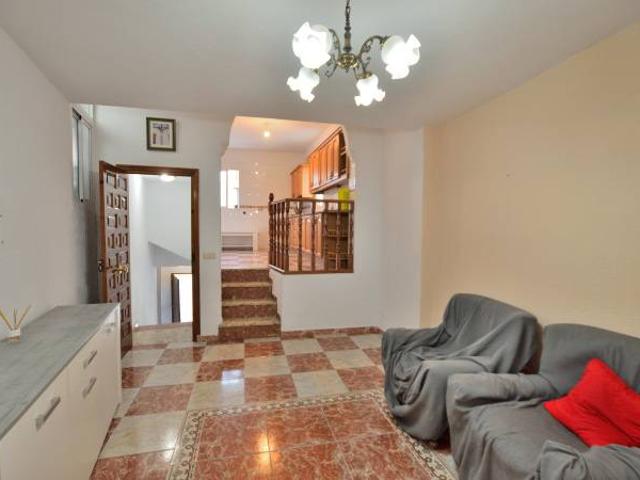 Casa adosada en Venta en Centro