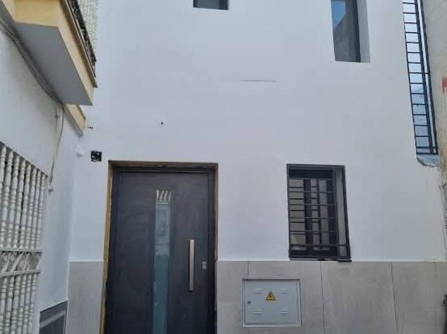 Casa adosada en Venta en Centro