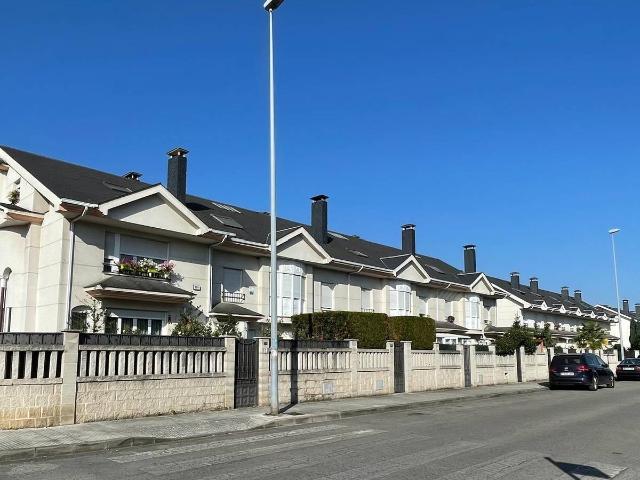 Casa adosada en Venta en Centro