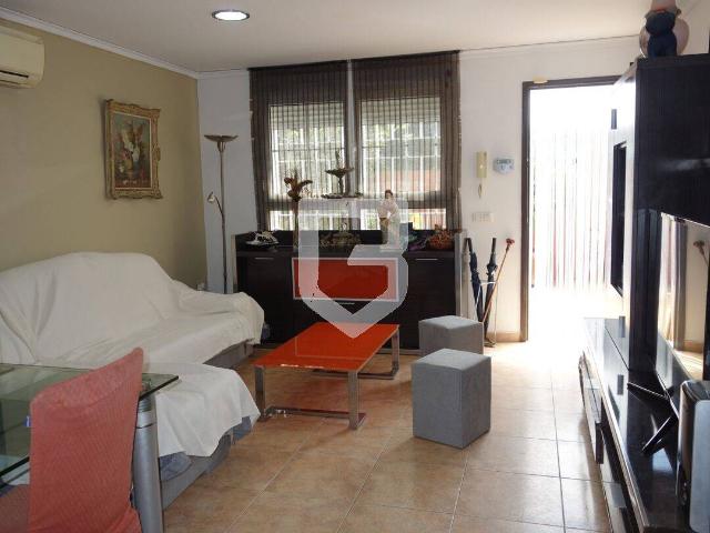 Casa adosada en Venta en Centro