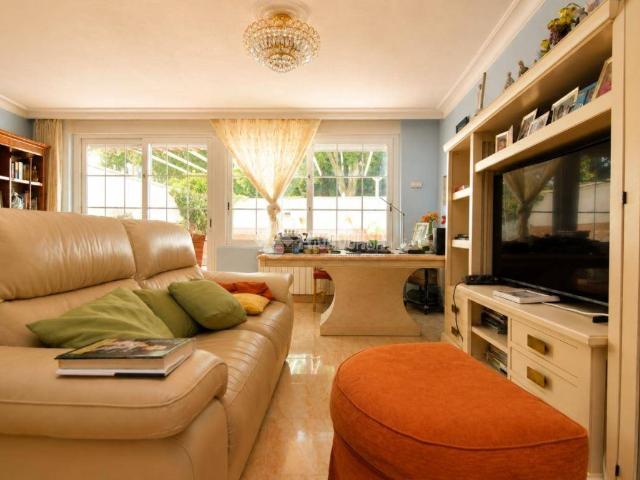 Casa adosada en Venta en Centro
