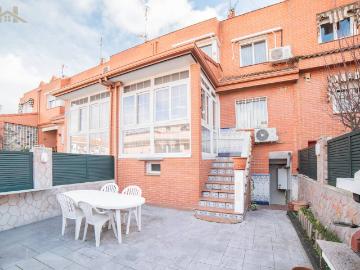 Avenida Principe de Asturias, Madrid, Pinares Llanos