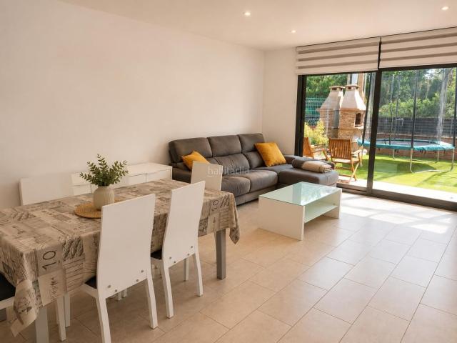 Casa adosada en venta en Cercs. Casas adosadas.