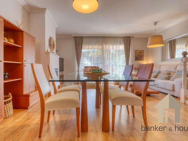 Casa adosada en venta en Cerdanyola del Vallès, Canaletes Turonet. Casa Boutique totalmente reformada. Para entrar a vivir. Casas adosadas Cerdanyola del.