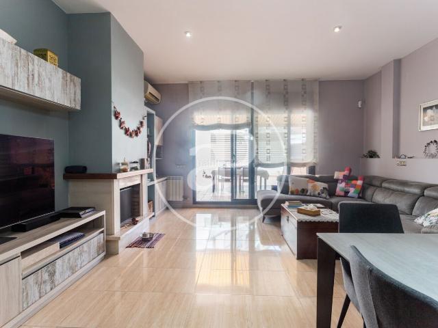 Casa adosada en venta en Cerdanyola del Vallès, Catalunya Fontetes. Casa en venta en Cerdanyola del Vallès. Casas adosadas Cerdanyola del.