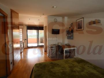 Casa adosada en venta en Cerdanyola del Vallès, Sant Ramón. Casa molt centrica. Casas adosadas Cerdanyola del.