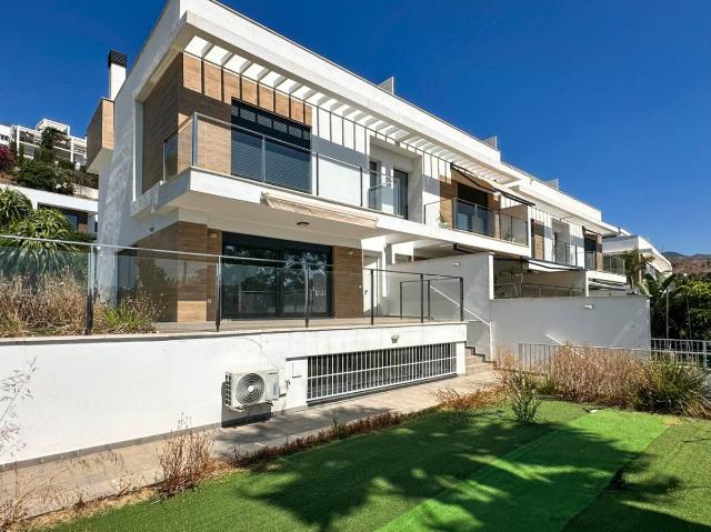 Casa adosada en Venta en Cerrado de Calderón Hacienda Paredes