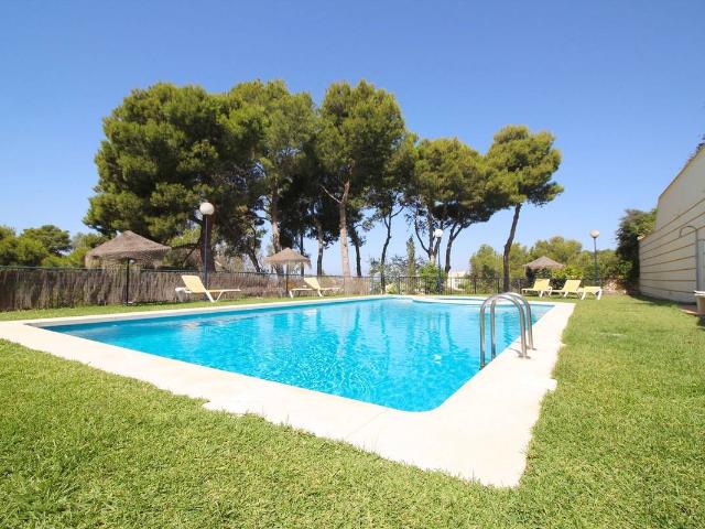 Casa adosada en Venta en Cerrado de Calderón Hacienda Paredes