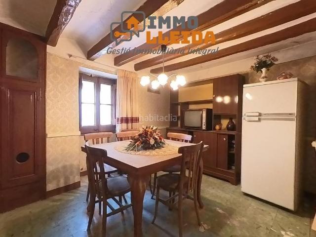 Casa adosada en venta en Cervera. Casa en el centro de Cervera con mucho espacio!. Casas adosadas.
