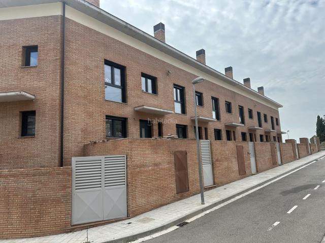 Casa adosada en venta en Cervera. Casas adosadas.