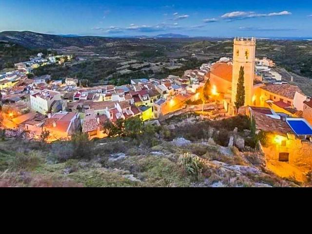 Casa adosada en Venta en Cervera del Maestre