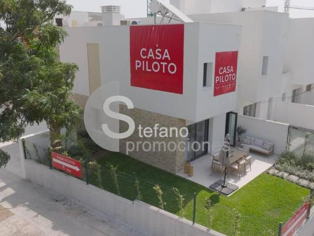 Casa adosada en Venta en Churriana El Pizarrillo La Noria Guadalsol