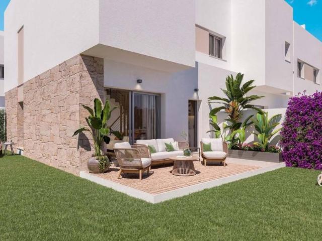 Casa adosada en Venta en Churriana El Pizarrillo La Noria Guadalsol