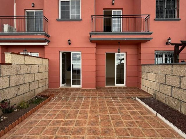 Casa adosada en Venta en Chayofa