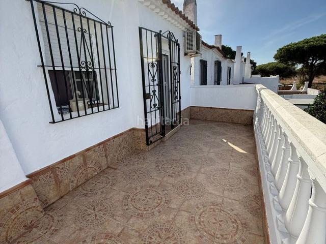 Casa adosada en venta en Chiclana de la Frontera, San Andrés Golf. Precioso adosado con jardín privado en Chiclana de la Frontera. Casas adosadas Chiclana de la.