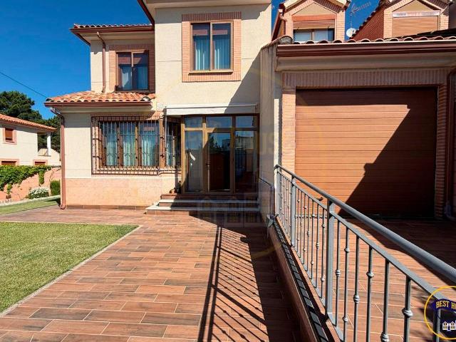 Casa adosada en Venta en Chillarón de Cuenca