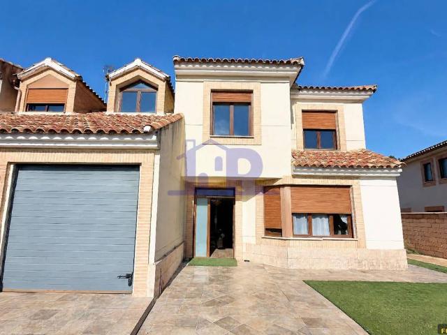 Casa adosada en Venta en Chillarón de Cuenca