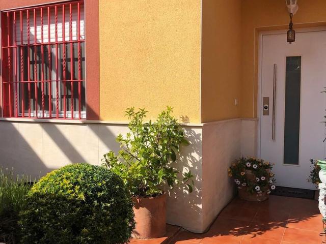 Casa adosada en venta en Gineta La. Impresionante Adosado en La Gineta Oportunidad Única. Casas adosadas Gineta.