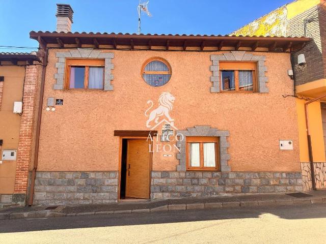 Casa adosada en Venta en Chozas de Abajo