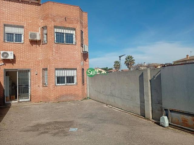 Casa adosada en Venta en Chozas de Canales
