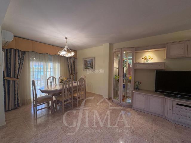Casa adosada en venta en Ciudad Real, La Guija. Chalet adosado con gran patio y espacios extra para disfrutar. Casas adosadas Ciudad.
