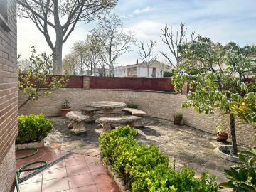 Casa adosada en venta en Ciudad Real, Nuevo Parque. Vivienda ideal para entrar a vivir. Casas adosadas Ciudad.