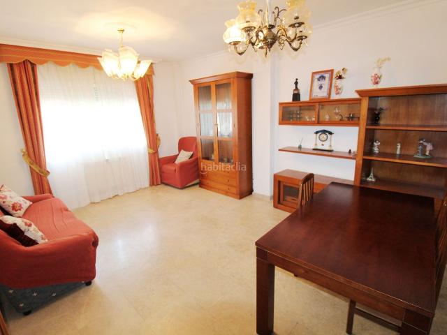 Casa adosada en venta en Ciudad Real, Santa María Pío XII. Casa Adosada en venta en Elecrerc, 4 dormitorios. Casas adosadas Ciudad.