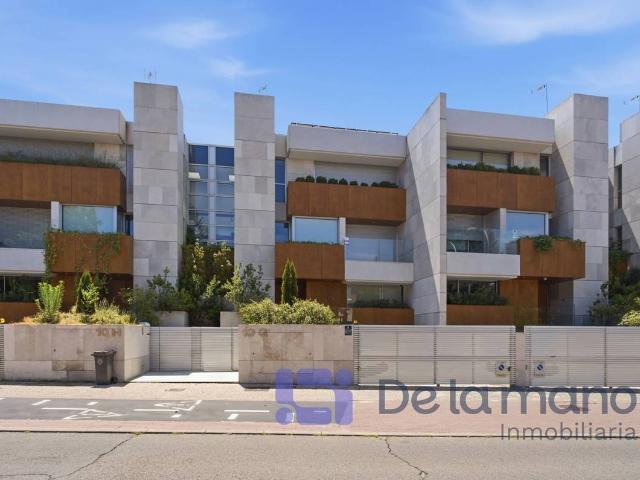Casa adosada en Venta en Ciudad Universitaria