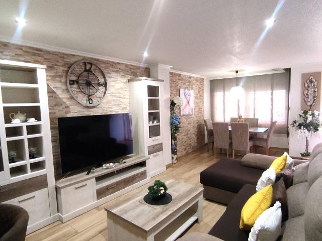 Casa adosada en Venta en Ciutat Universitària