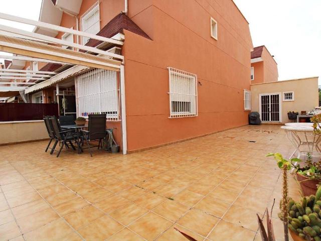 Casa adosada en Venta en Ciutat Universitària