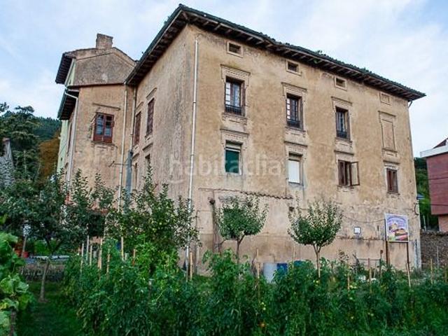 Casa adosada en venta en Limpias. Espectacular casa pareada para rehabilitar en Limpias. Casas adosadas.