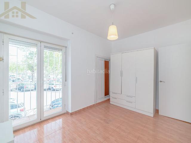 Casa adosada en venta en Ciempozuelos, Estación Psiquiátrico San José. EN VENTA: GRAN OPORTUNIDAD DE INVERSION CHALET ADOSADO CON VIVIENDA INDEPENDIENTE EN CIEMPOZUELOS. Casas adosadas.