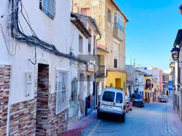 Casa adosada en venta en Cieza. Casa Adosada en venta en Centro, 3 dormitorios. Casas adosadas.