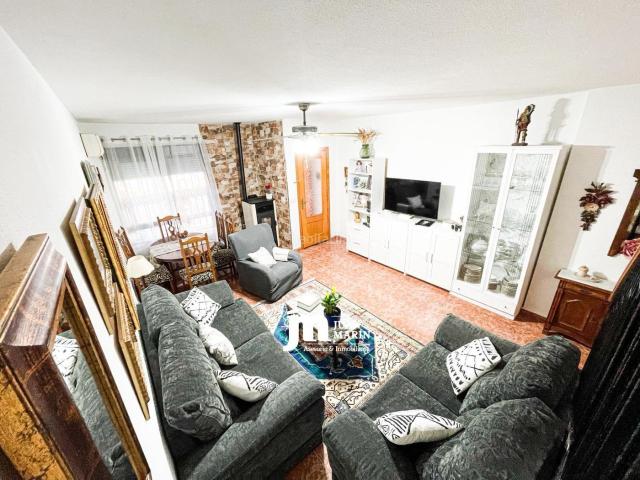 Casa adosada en venta en Cieza. Casas adosadas.