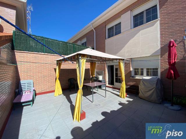 Casa adosada en Venta en Cistérniga